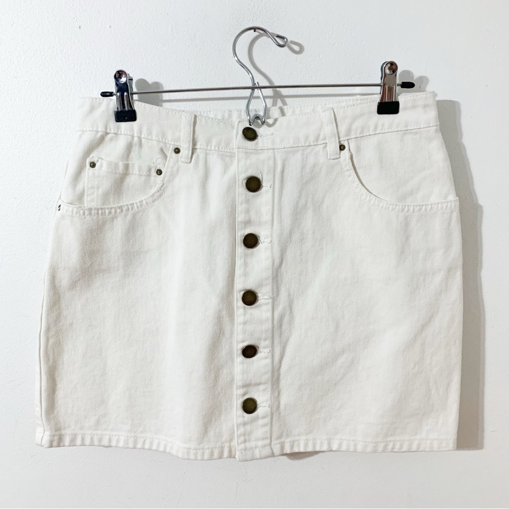 Billabong 100% Cotton Snap Front White Denim Jean Unlined Mini Skirt Belt Loops